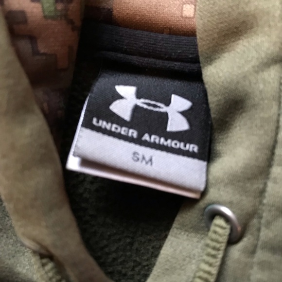 Under Armor Camo Sweatshirt - Picture 2 of 2